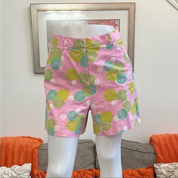 ❣️Lilly Pulitzer White Label Sand Trap Print Shorts❣️ - Picture 2 of 9